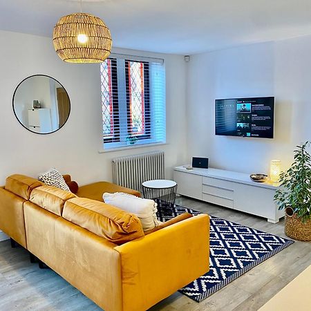 Boutique Chapel Apartment Within City Walls Chester Extérieur photo