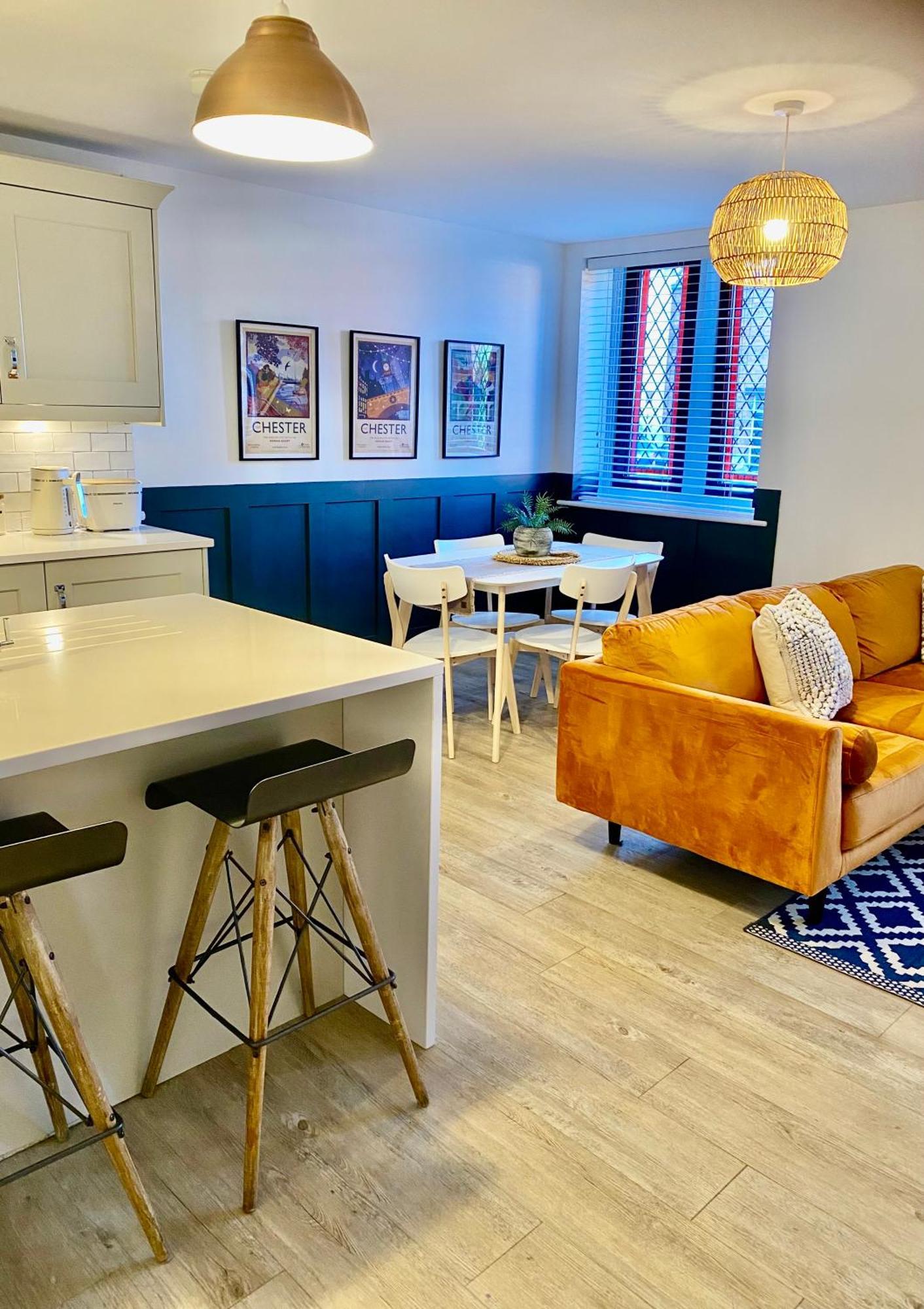 Boutique Chapel Apartment Within City Walls Chester Extérieur photo